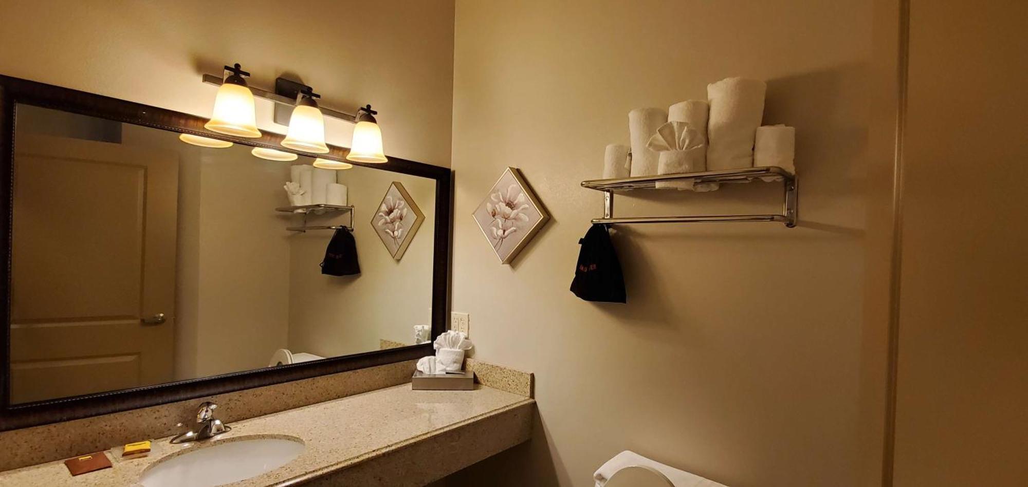 Hotel Western At Fork Inn&suites 3*