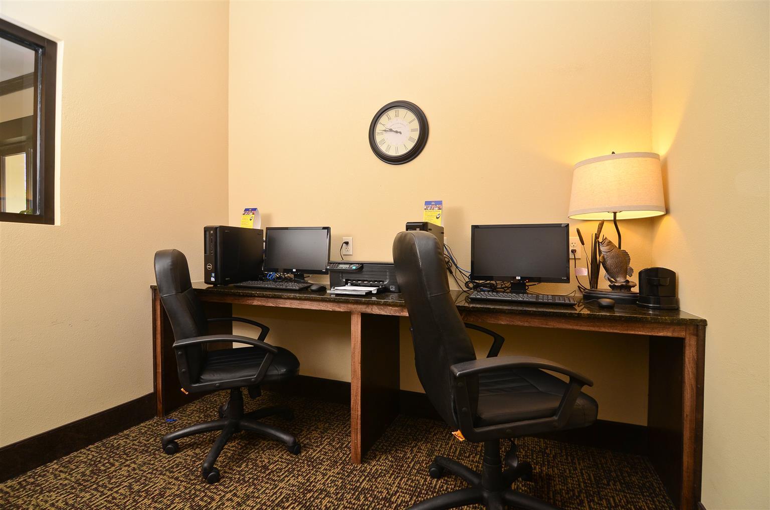 Western At Fork Inn&suites Hotel