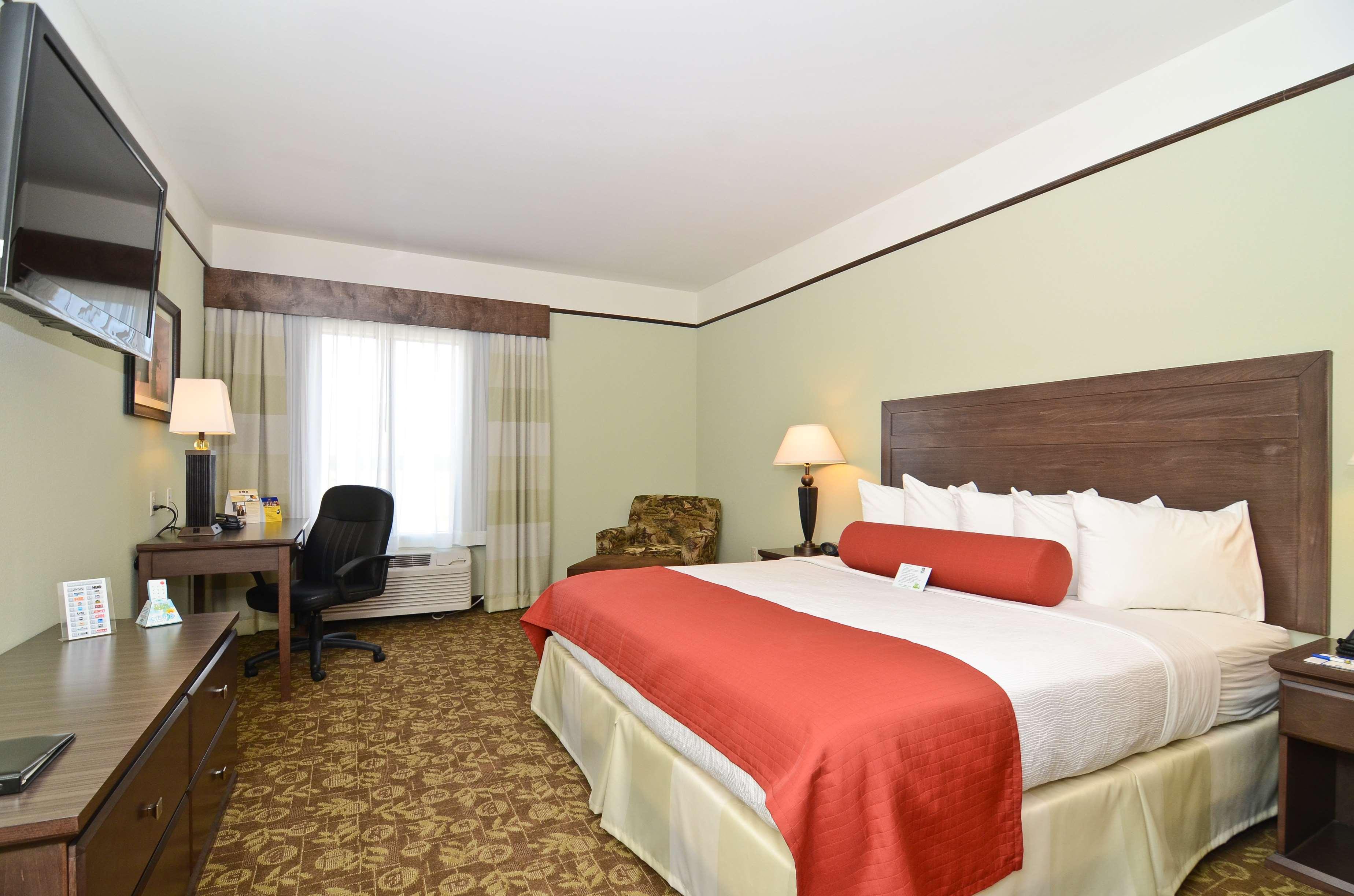 Hotel Western At Fork &