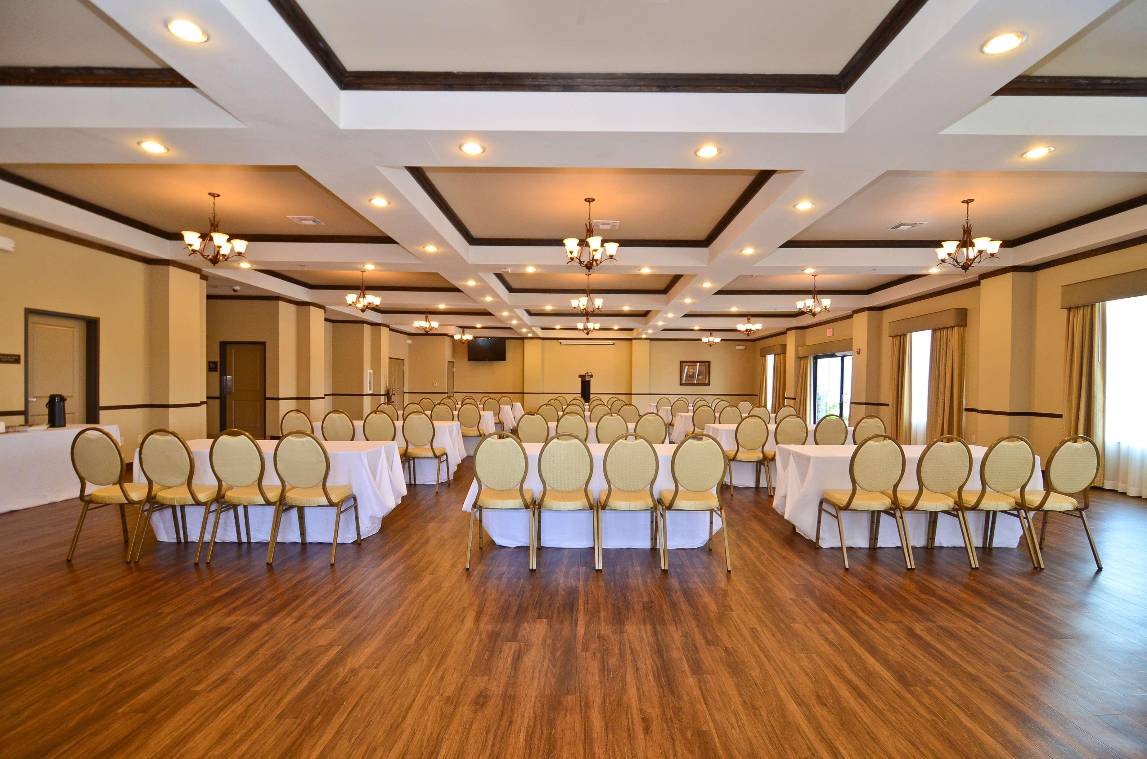 Western At Fork & Hotel Emory