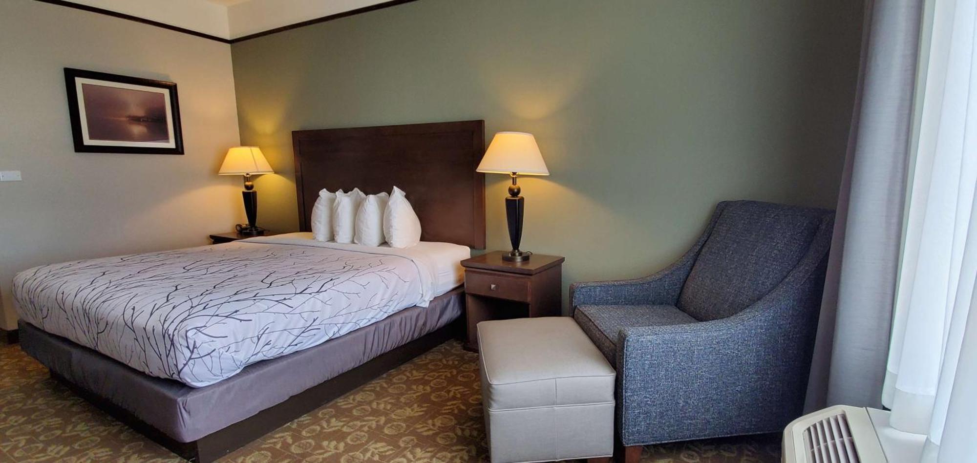 Western At Fork & Hotel Emory